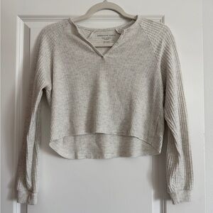 American Eagle Outfitters Ribbed V‑Neck Pullover - Light Beige